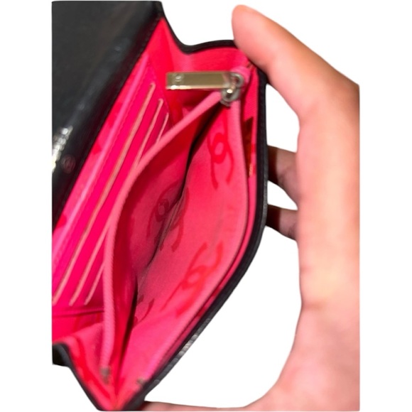 Chanel CC Logo Wallet- Pink Interior 💖 - Picture 10 of 15